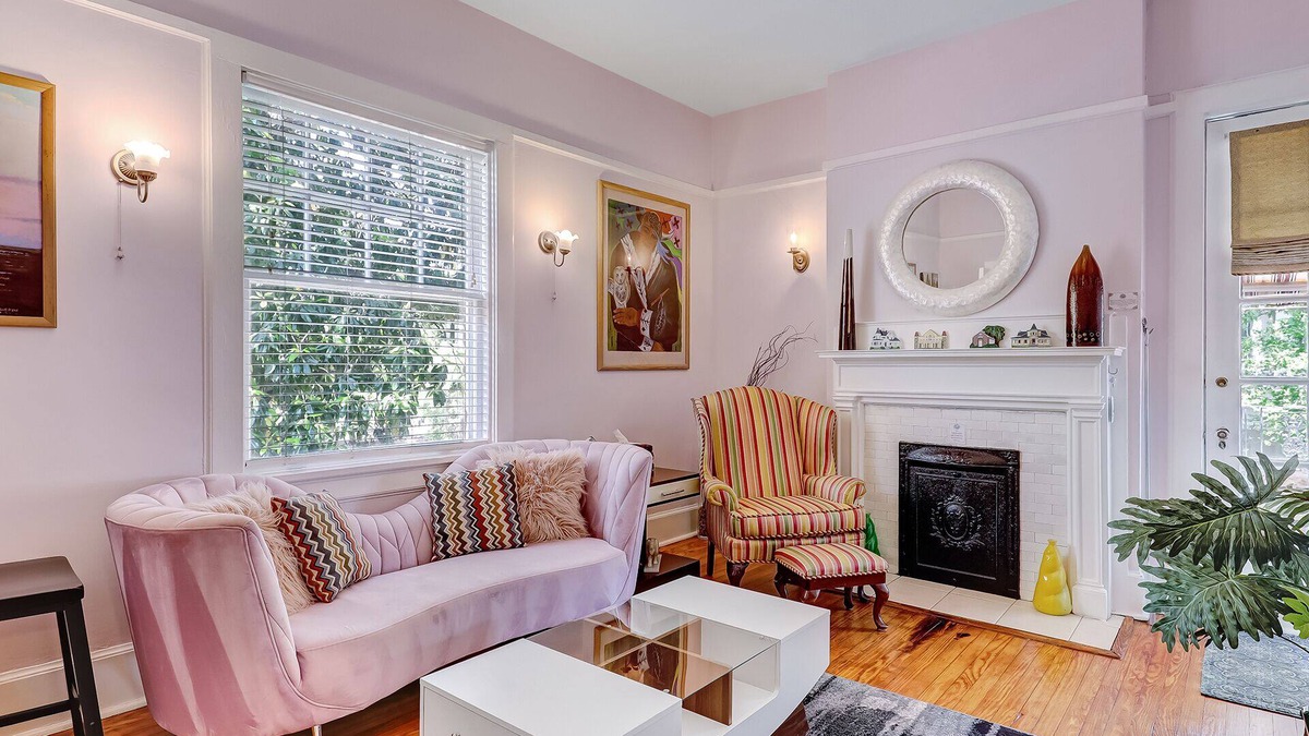 Thomas Square Apartment | Perfect Starland 2 Bedroom | Heated Pool Access
