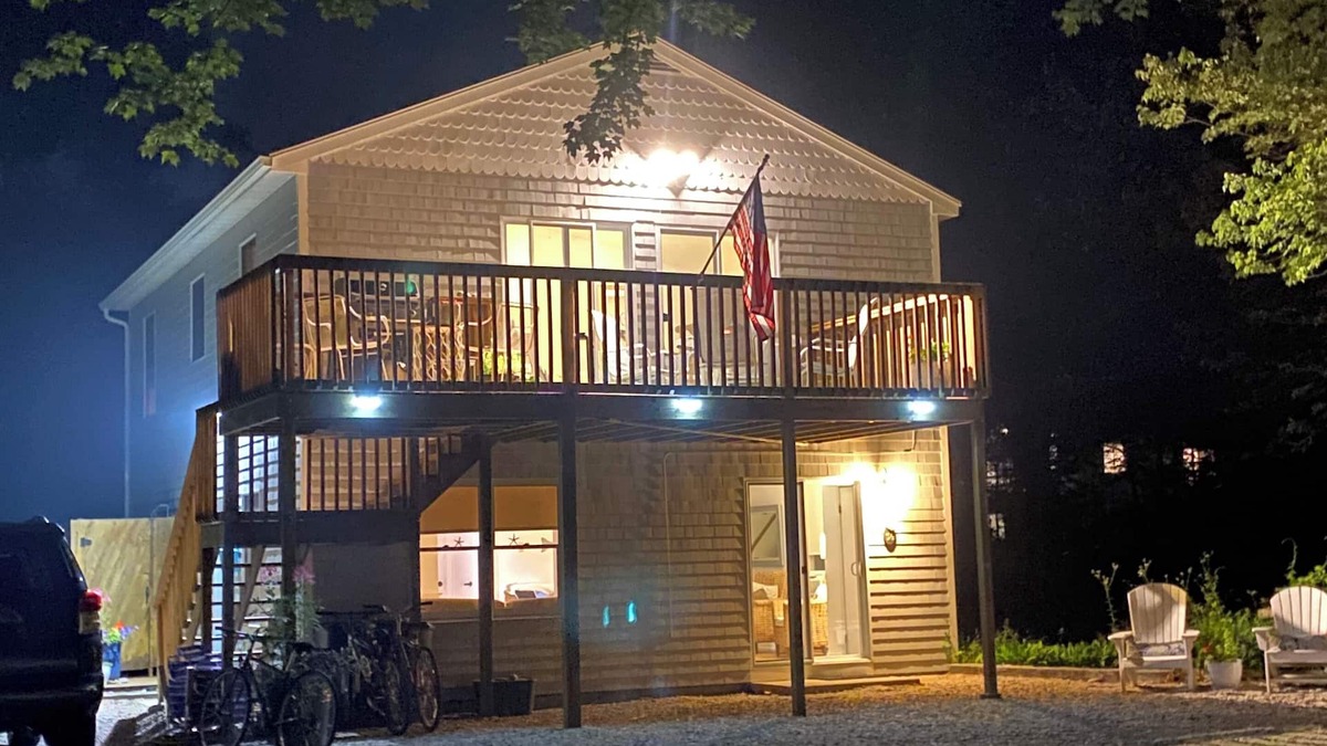 Charlestown House | Perfect vacation home! Close to Beach with beach chairs! Reviews say it all!