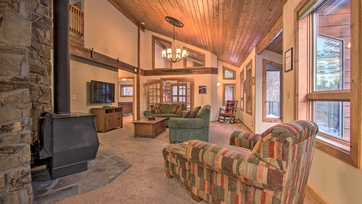 Helena House | Perfect Vacation Or Getaway in the Big Belt Mountains