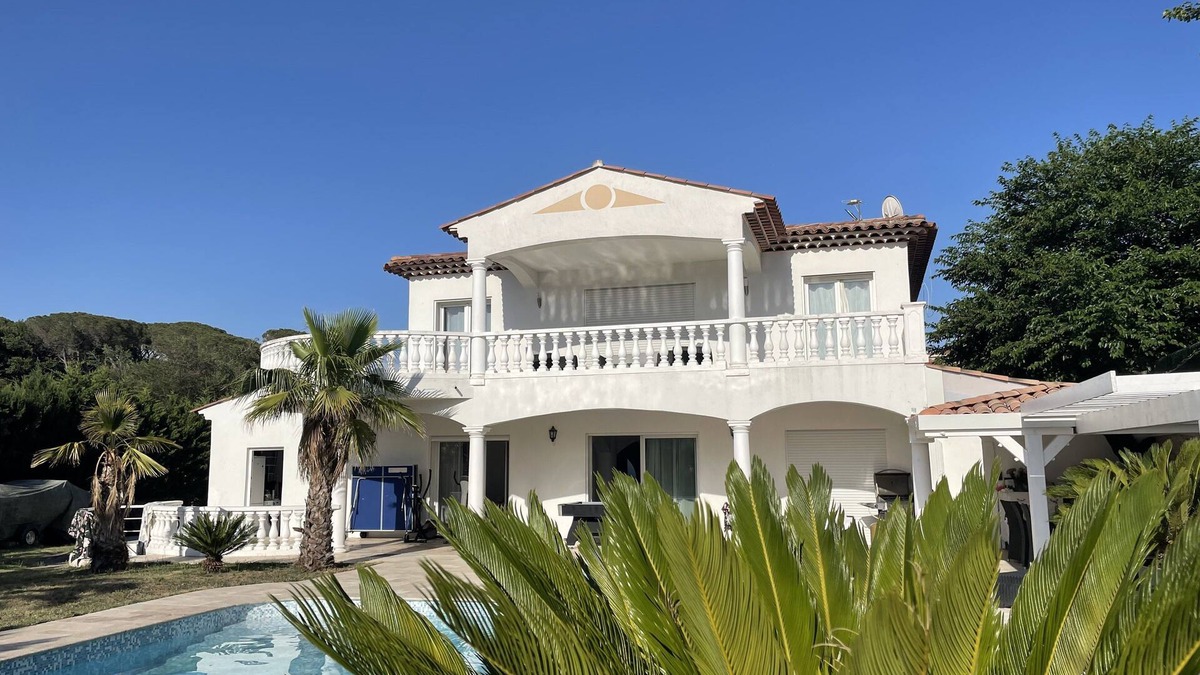 Frejus Villa | Perfect villa for a vacation on the French Riviera