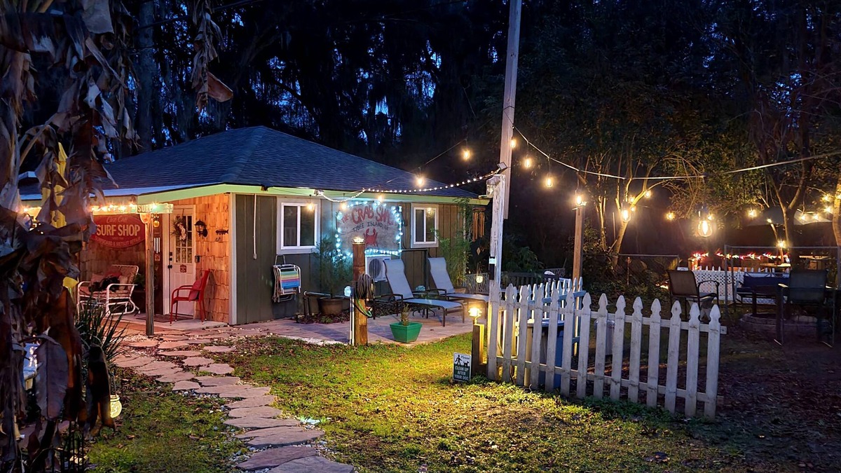 Whitemarsh Island Cottage | Perfect Wilmington Island Location. Plz read full description. You'll be glad!