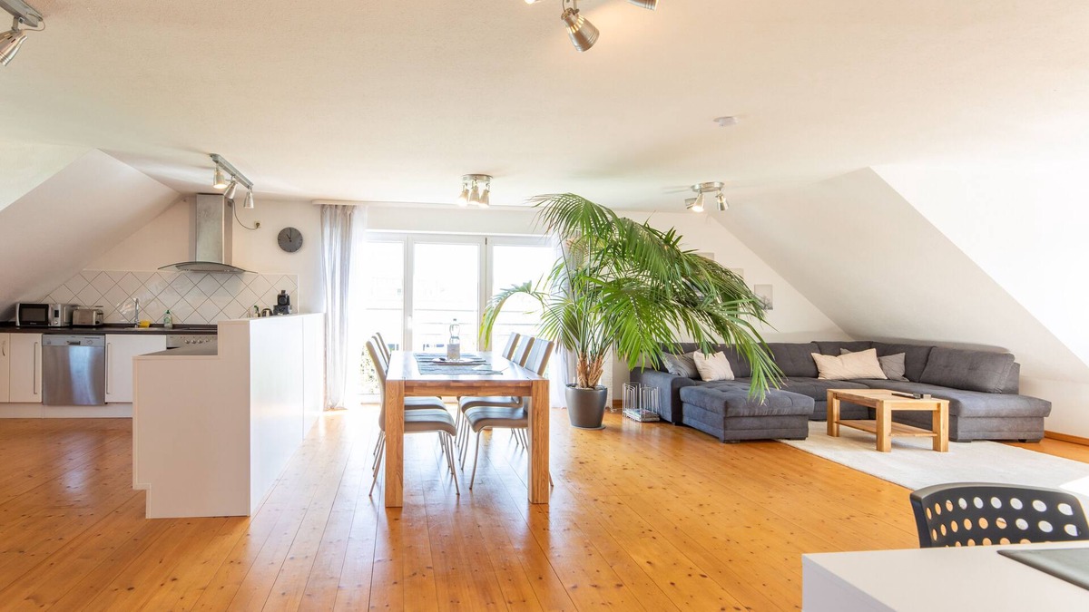 Adelsdorf Apartment | Perfekt für Gruppen und Familien! 120 qm Wohnung Nähe Bamberg