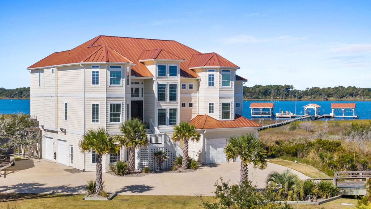North Topsail Beach House | Permuda Private Island | Luxurious Beach Retreat!
