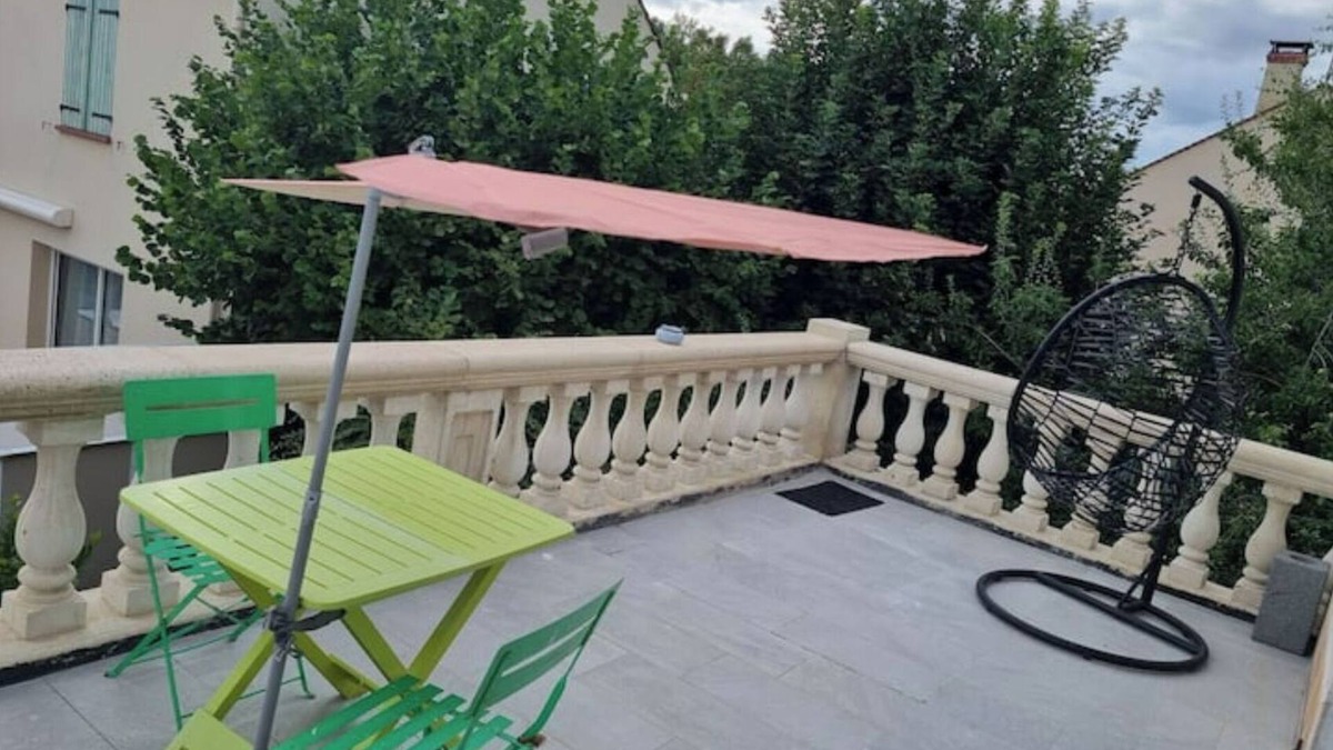Persan Apartment | Persan Charmant Studio Avec Grand Balcon