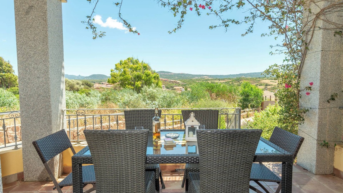 Santa Teresa di Gallura Villa | Pet-Friendly Villa Diomede with Wi-Fi, Garden & Terrace