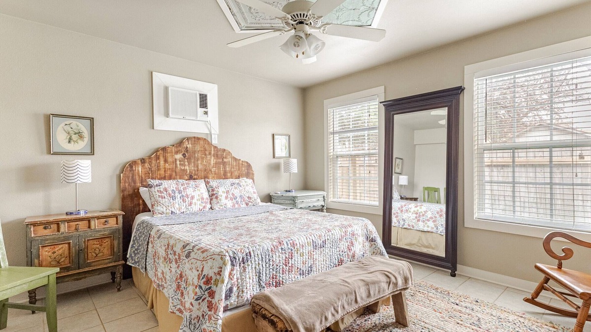 Seguin Ski Chalet | Pet-friendly 1BR Cottage Retreat w/Outdoor BBQ