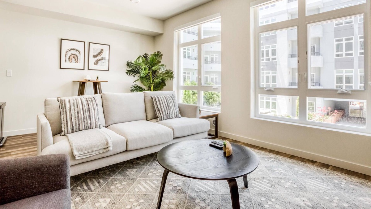 Pill Hill Apartment | Pet-Friendly 1BR in Oakland Near Lake Merritt