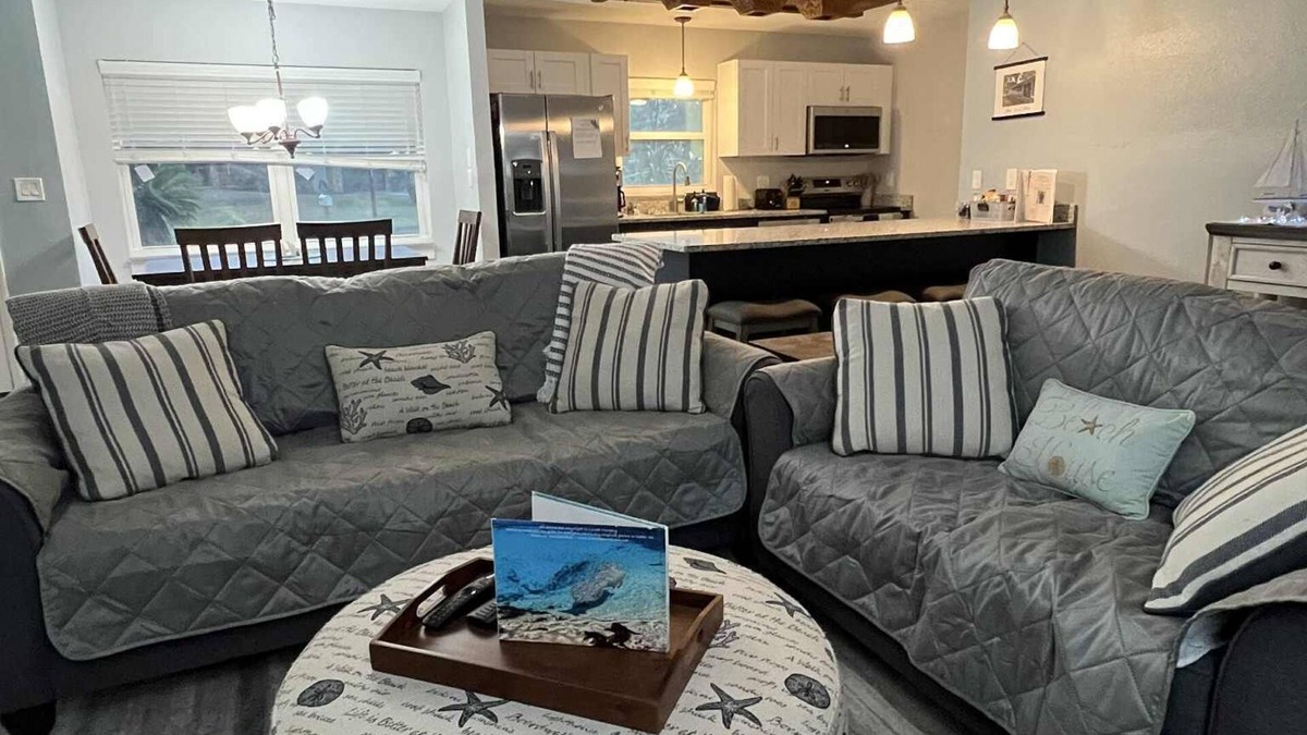 Crystal River House | Pet Friendly 2 bedroom Home in Crystal River