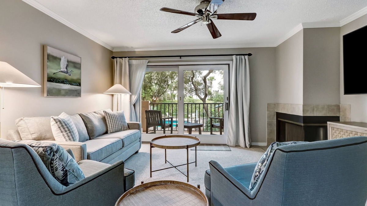American Beach House | Pet Friendly | Beautifully Furnished 2nd Floor SailmakerTownhome | 2.5 Minute Walk to the Beach