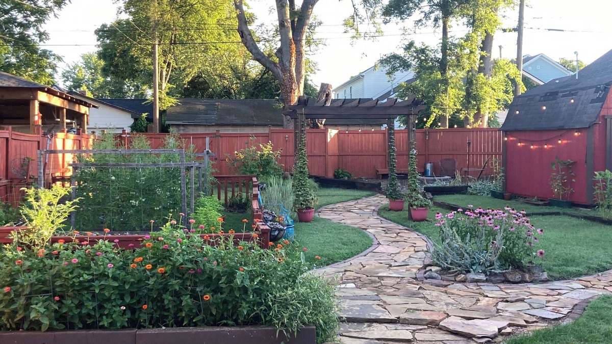The Nations House | Pet-Friendly Backyard Oasis in the Nations