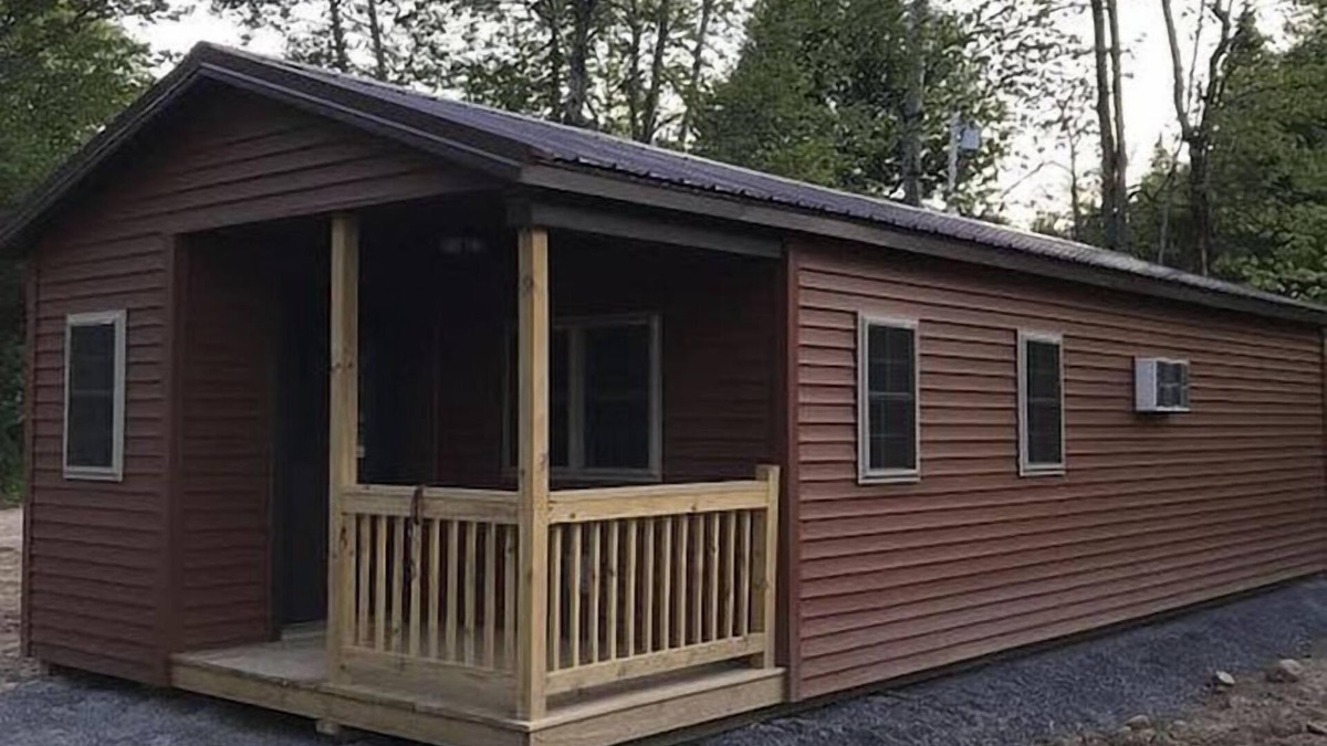 Inlet Cabin | Pet Friendly Beautiful Tiny House Cabin in Inlet, NY Adirondack Mountains