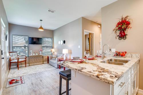 Brownsville Apartment | Pet-Friendly Brownsville Apartment with Yard!