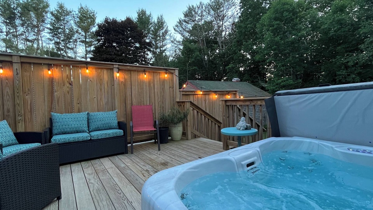 Bucksport House | Pet-friendly Bucksport gem with hot tub! One hour to Acadia NP! Sleeps 8!