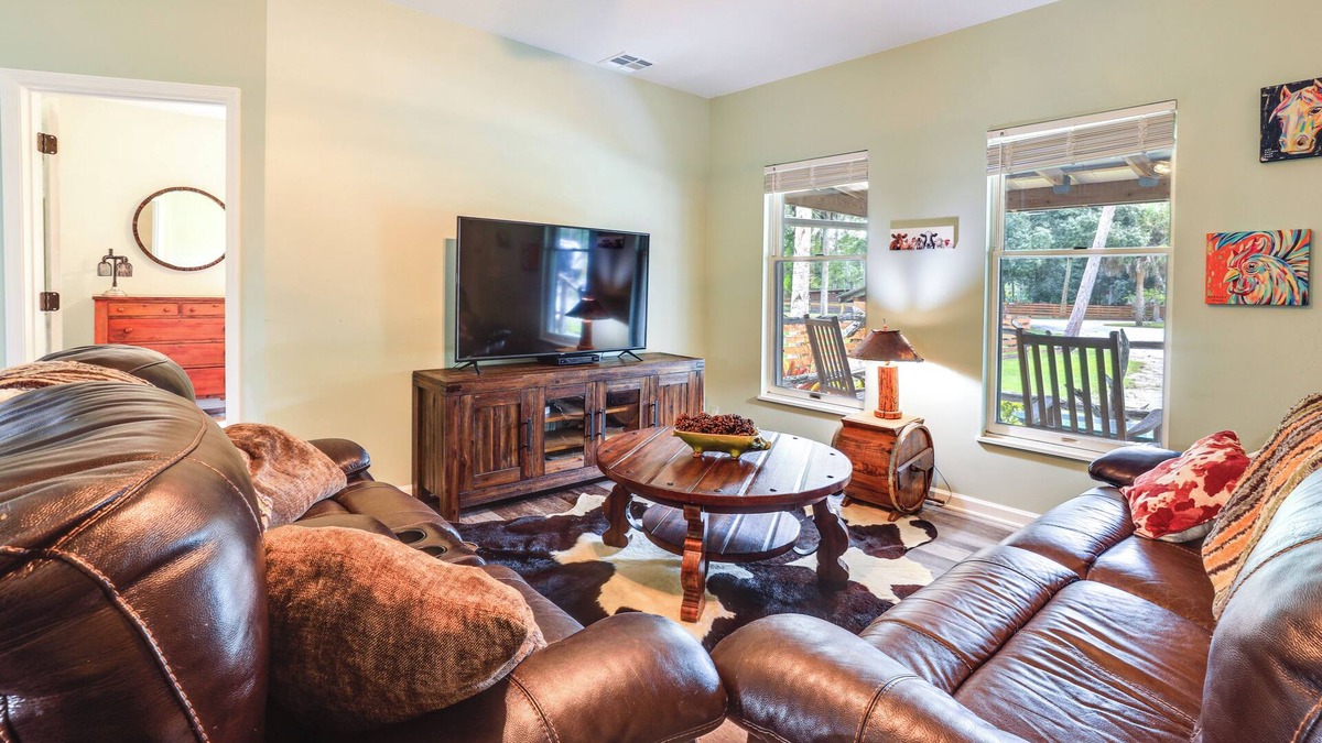 Palm City Cabin | Pet-Friendly Cabin on 50 Acres in Palm City!