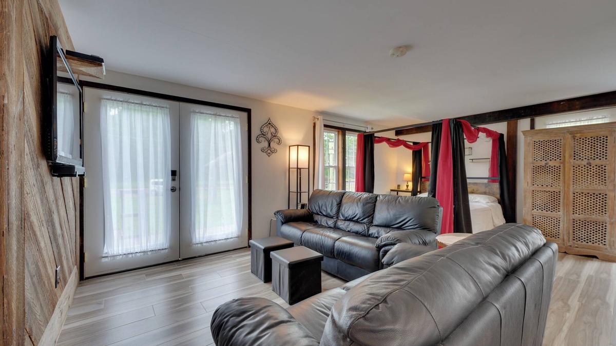 Black Creek Apartment | Pet-Friendly Caneadea Retreat with Deck!