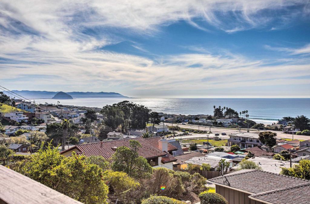 Cayucos House | Pet-Friendly Cayucos Home with Ocean Views!