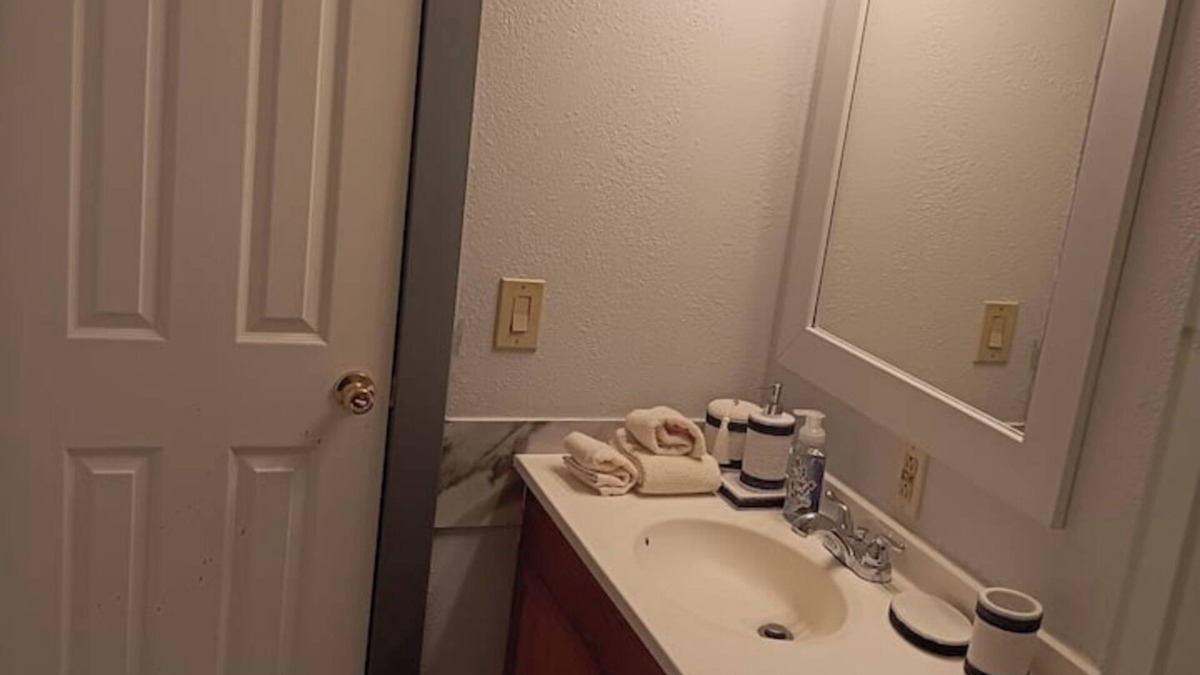 Northeast Reno House | Pet friendly & Charming 3-bedroom mobile home with WiFi, in fabulous Reno-Tahoe