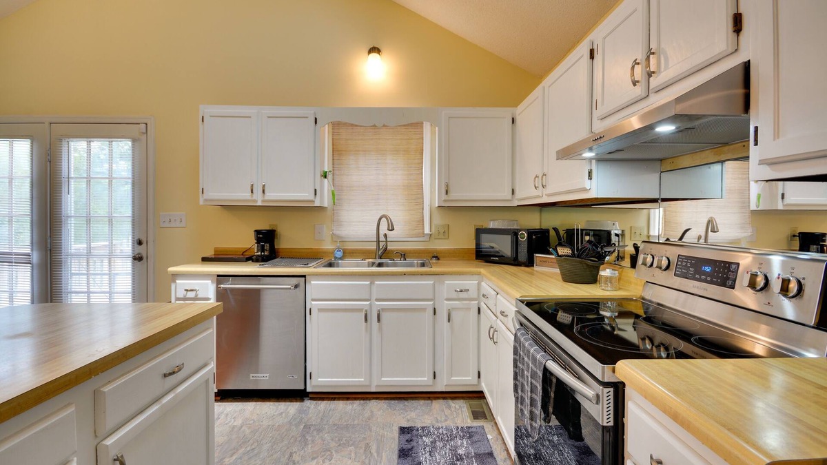 Greensboro House | Pet-Friendly Charming Cozy Greensboro Gem 3 Bedroom Home by RedAwning