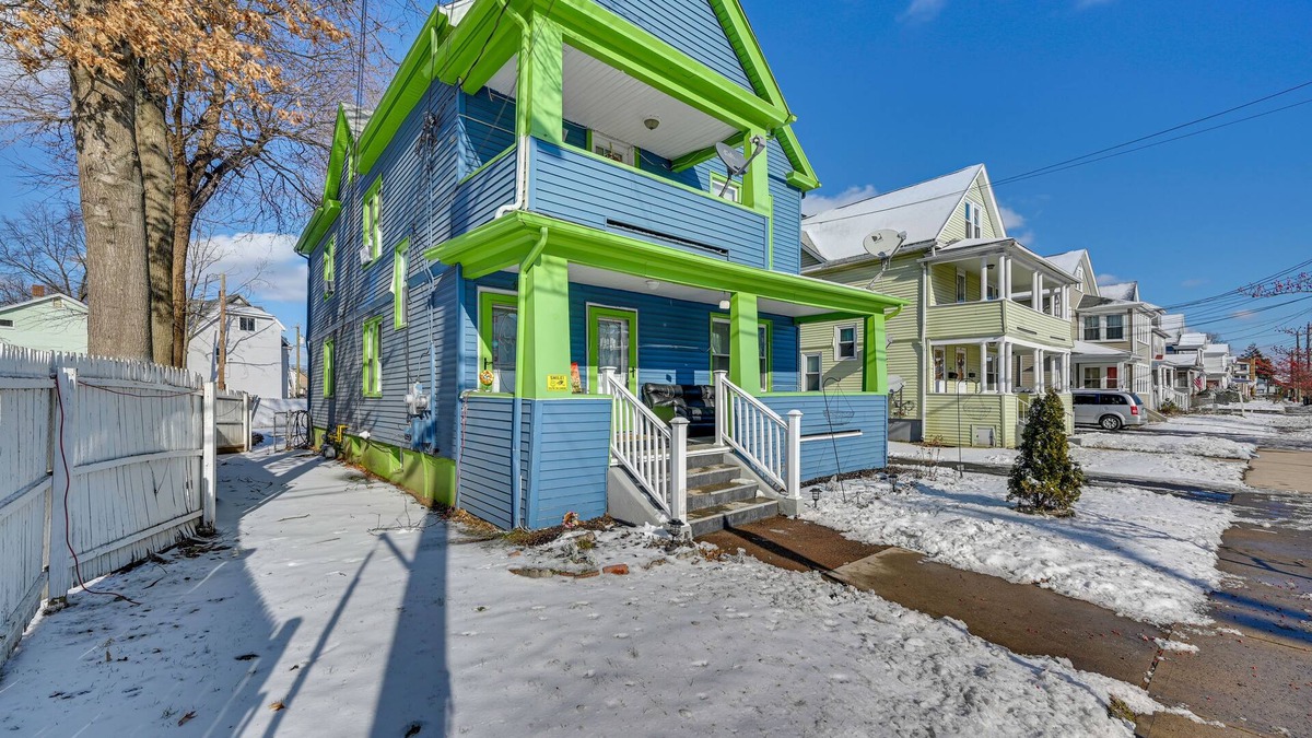 East Hartford Apartment | Pet-Friendly Connecticut Retreat w/ Porch & Grill!