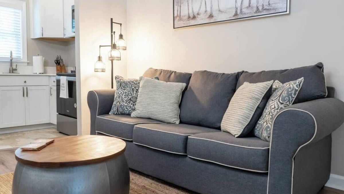 Montgomery Apartment | Pet-Friendly Cozy Studio Downtown