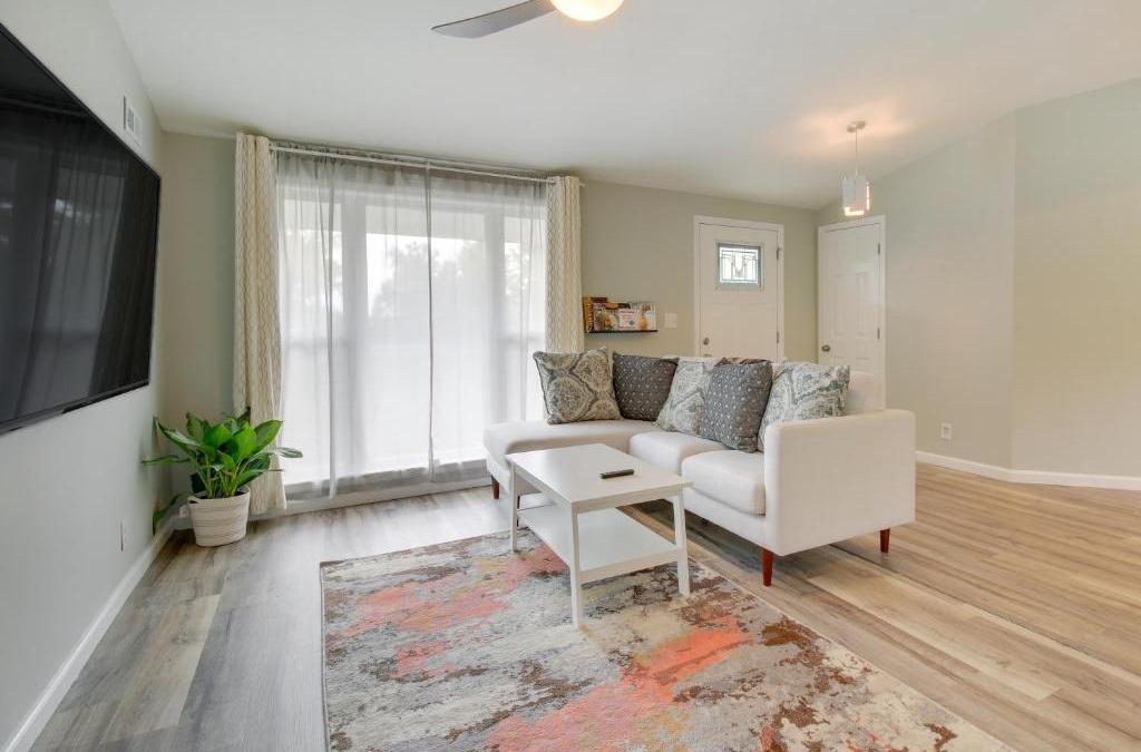 Beavercreek House | Pet-Friendly Dayton Home with Grill, Walk to Park!