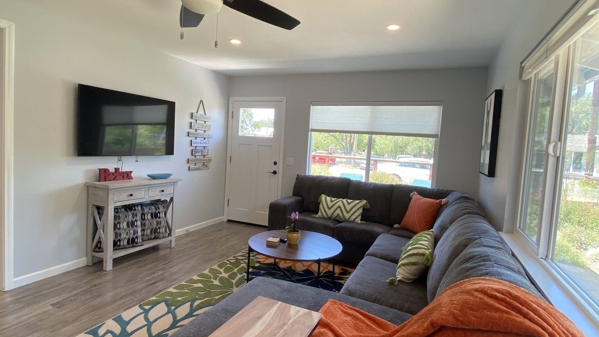Santa Ynez House | Pet friendly duplex apartment in downtown Santa Ynez!