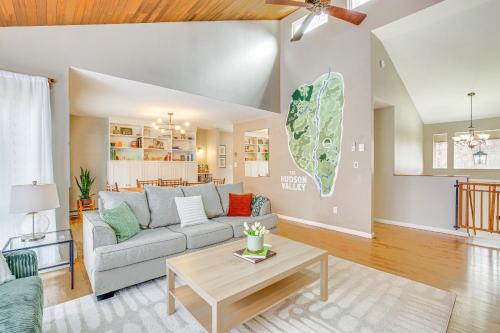 Hopewell Junction House | Pet-Friendly Hopewell Junction Home with Pool