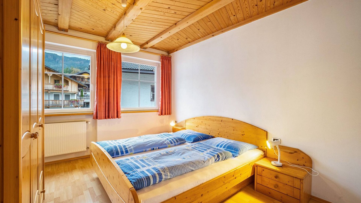 Vierschach Apartment | Pet-Friendly Holiday Apartment 'Kuenz Dolomiten Drau' with Mountain View