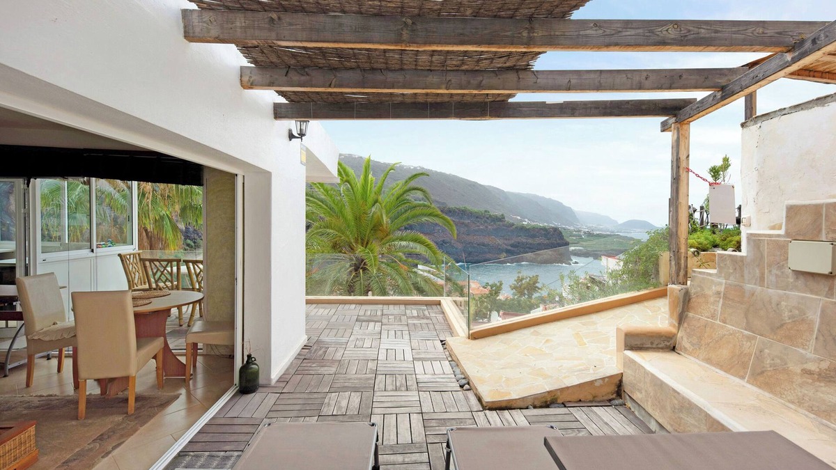 San Marcos Apartment | Pet-Friendly Holiday Home Apartamento Loft Doa with Sea View, Wi-Fi & Terrace