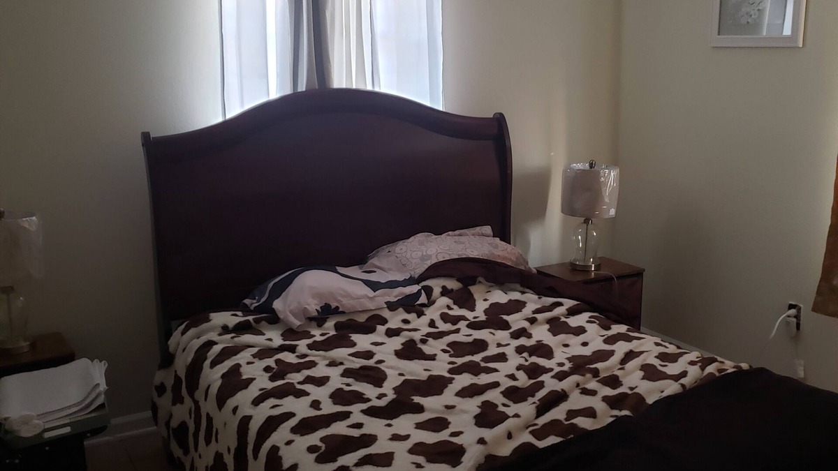 Chalmette House | Pet Friendly Home 1/2 mile away from park and 5.5 miles from the french quarter