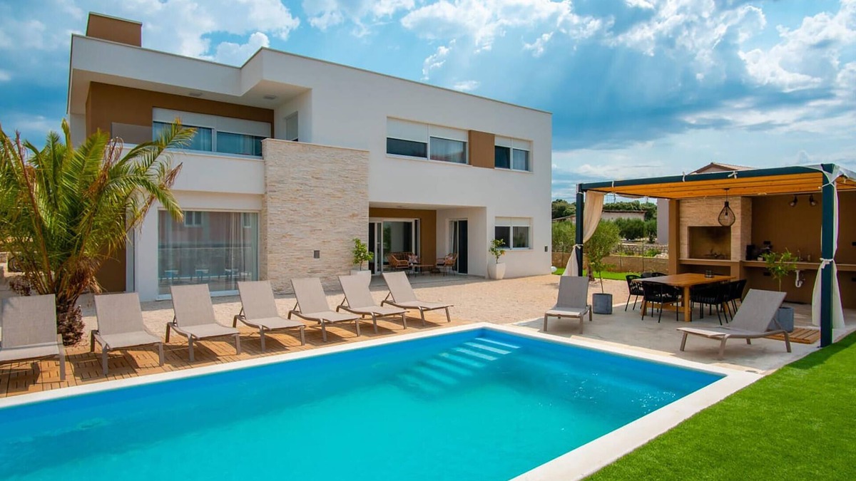 Kolan House | Pet friendly home in Mandre