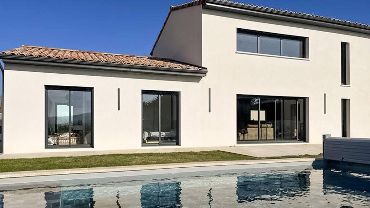 Valaurie House | Pet friendly home in Valaurie with WiFi