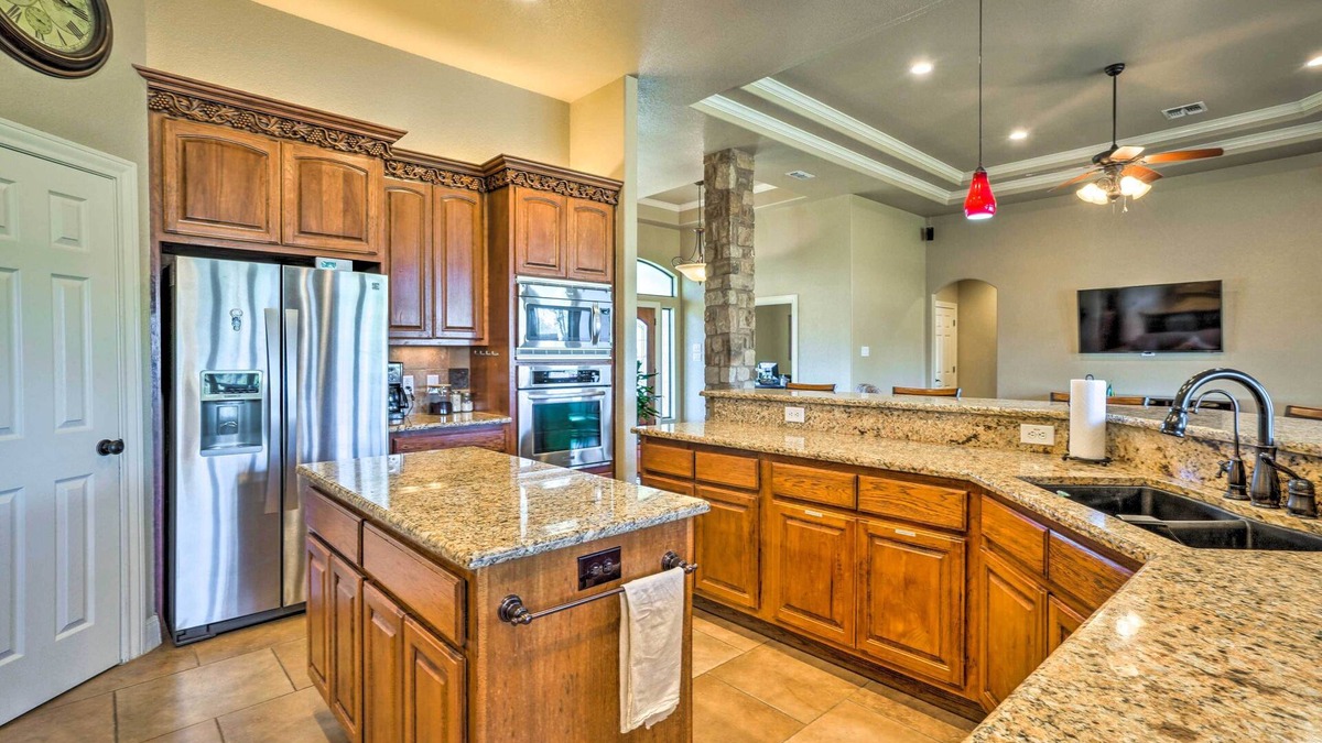 Sutherland Springs House | Pet-Friendly La Vernia Home, 30 Mi to San Antonio
