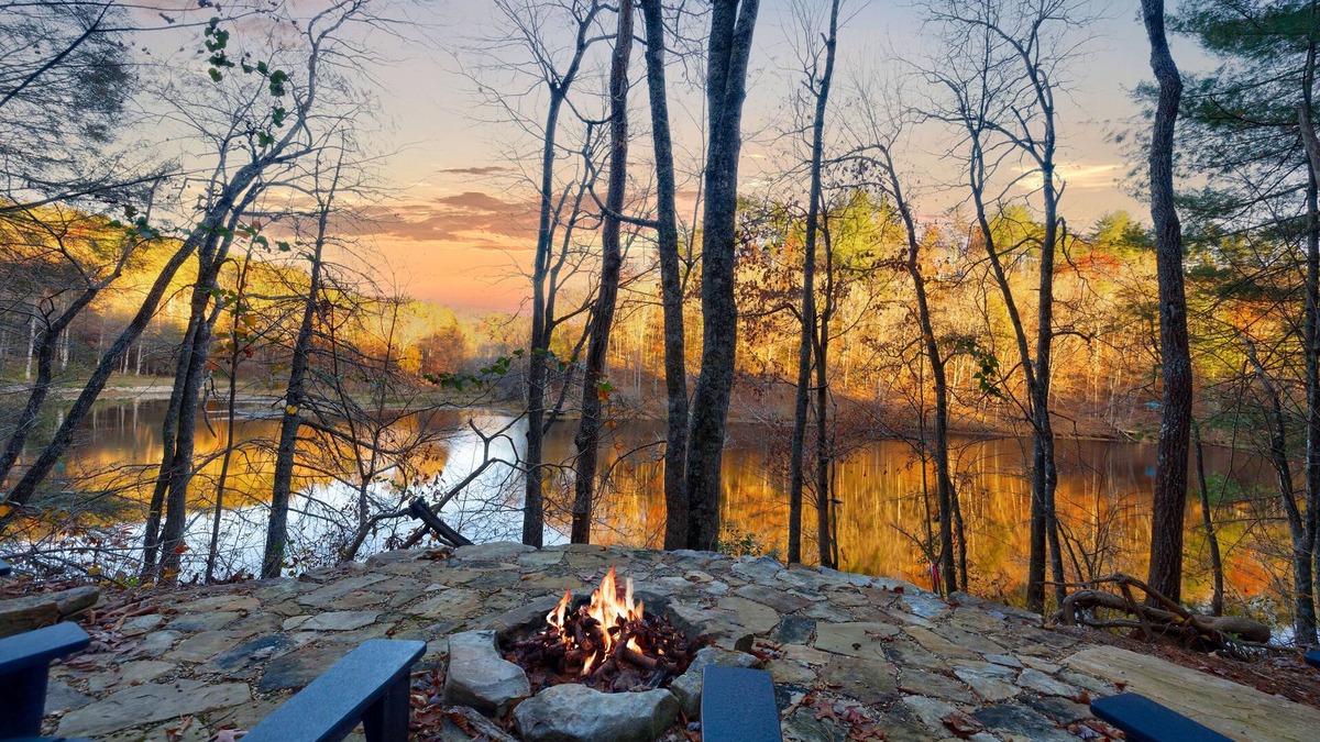 Hidden Lake Cabin | Pet-Friendly-Lakefront Cabin w/Amazing Views-Hot Tub