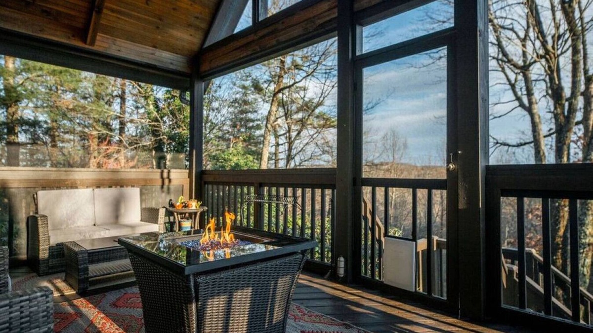 Rosman House | Pet friendly! Mountain views and only 20 mins to Brevard!