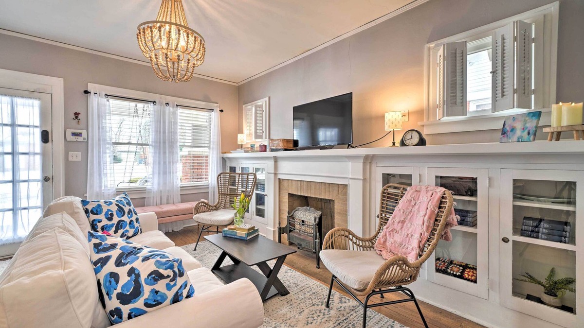 Central Oklahoma City House | Pet-Friendly OKC Home, 3 Miles to Downtown!