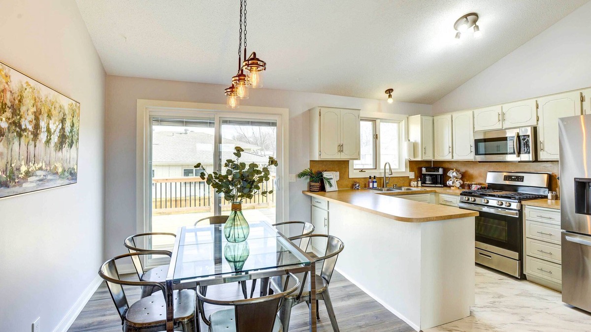 Omaha House | Pet-Friendly Omaha Vacation Rental w/Deck!