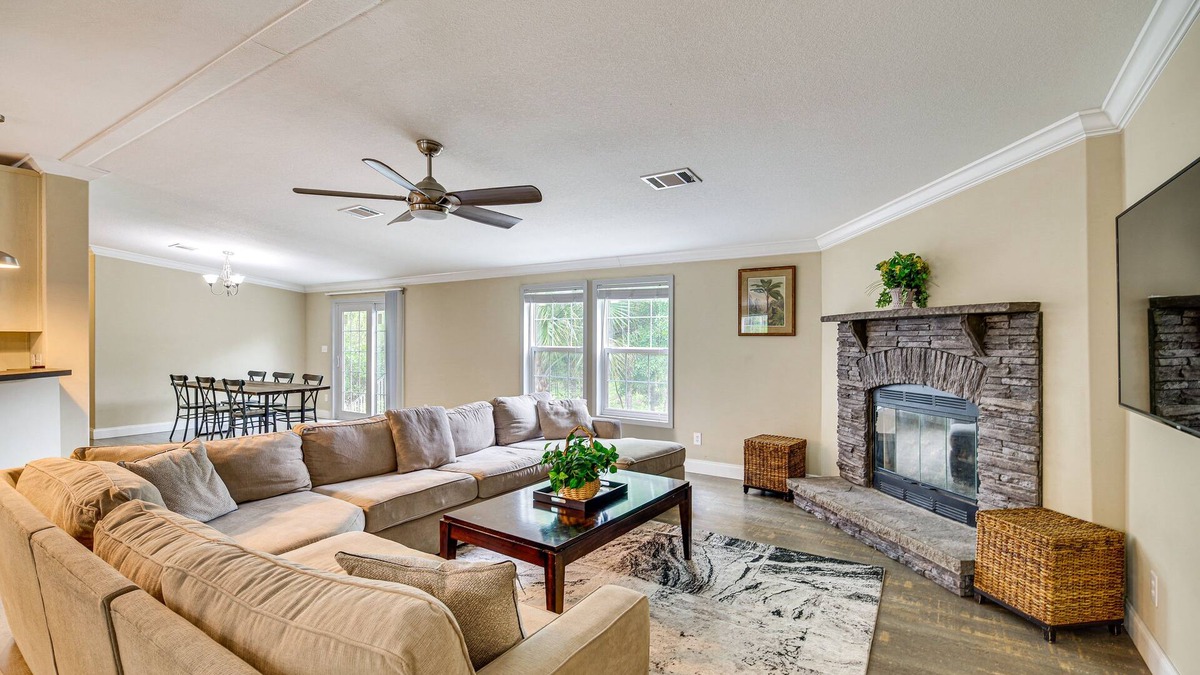 Palm City House | Pet-Friendly Palm City Home w/Yard & Grill!