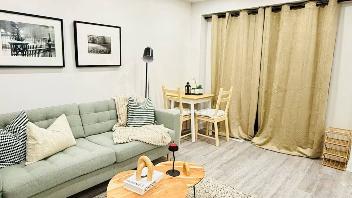 Pickering Apartment | Pet friendly private backyard Garden studio