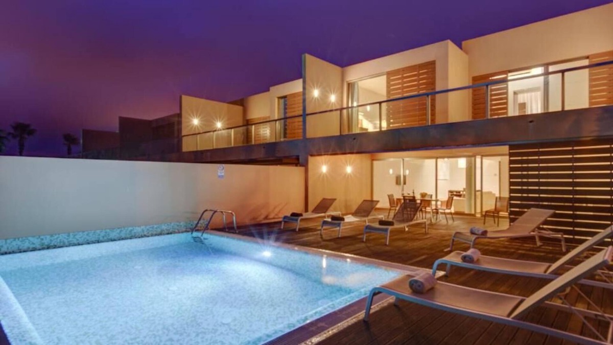 Salgados House | Pet-friendly Property! TWO Comfortable 3BR Villa with Private Pool, Full Kitchen