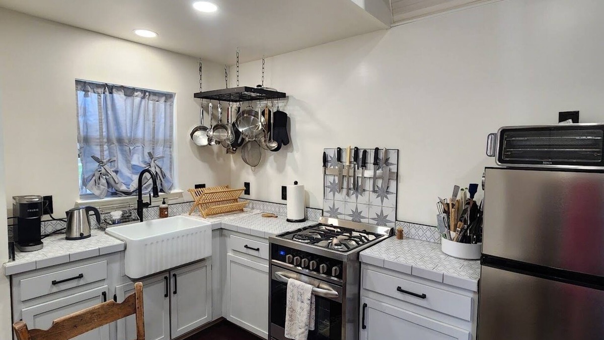 Staples Cottage | Pet-Friendly Relaxed Tiny Cottage