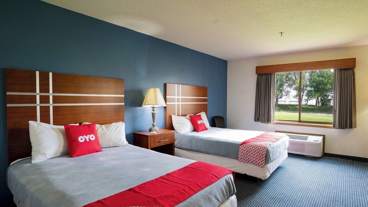 Redwood Falls Hotel | Pet-Friendly Room Near Casino + Local Dining & Attractions in Redwood Falls