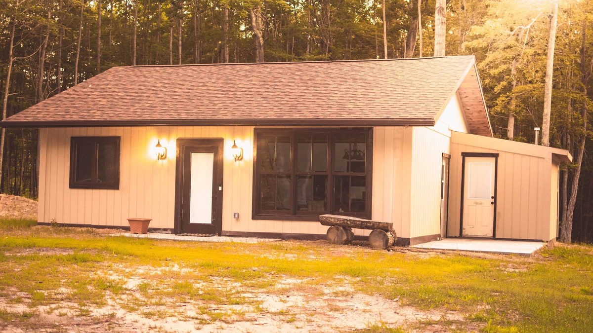 Brainerd Cottage | Pet Friendly-Secluded-Fire Pit-300mbps internet