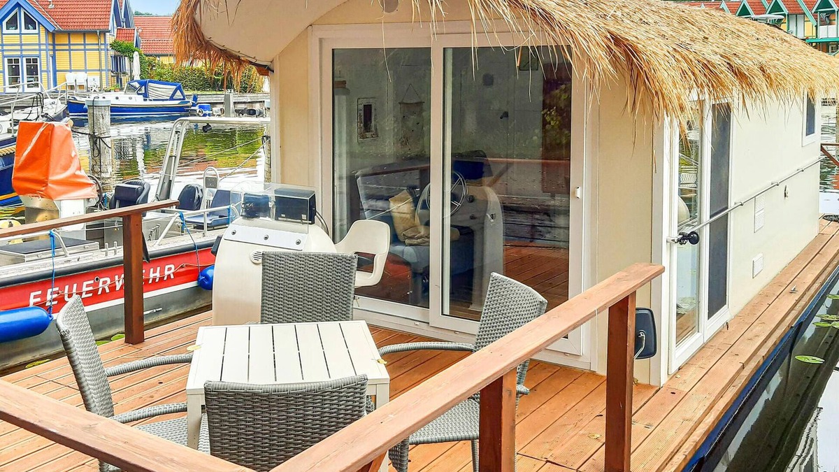 Rheinsberg Boat Rental | Pet friendly ship in Neuruppin