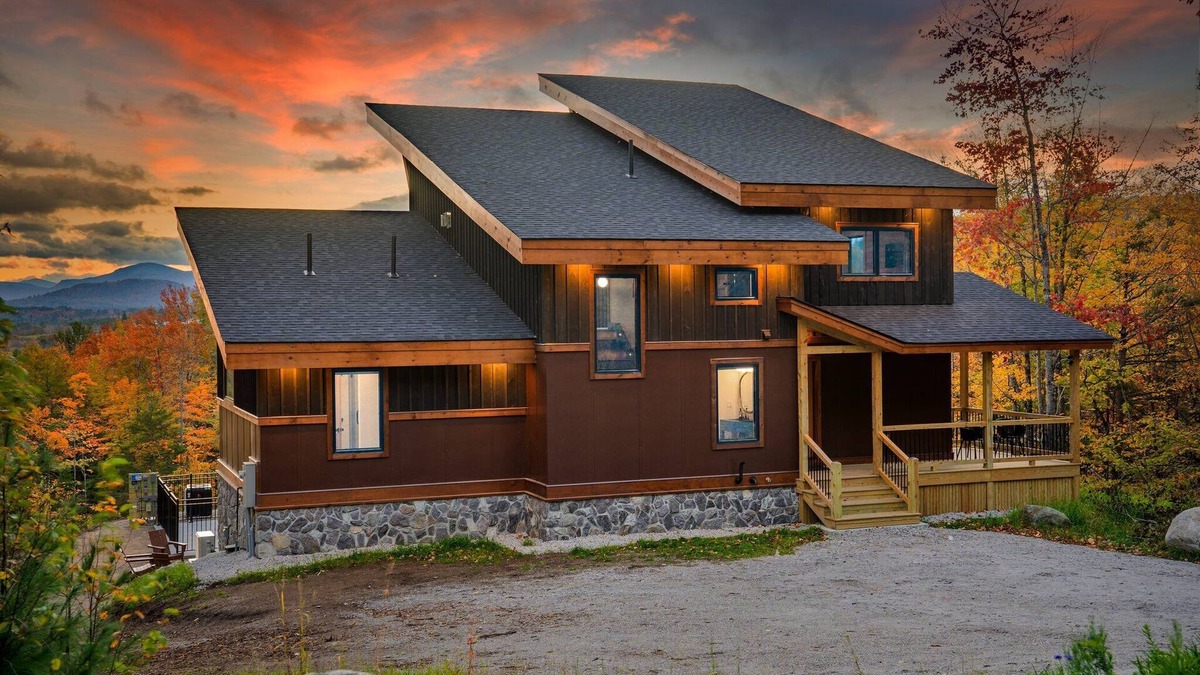 Bethel House | Pet Friendly, Ski Storage Room, Pool,Hot Tub, Sauna, Gameroom