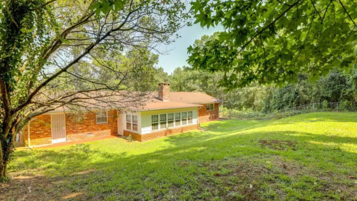 Candler-McAfee Apartment | Pet-Friendly Spacious Backyard BBQ Grill