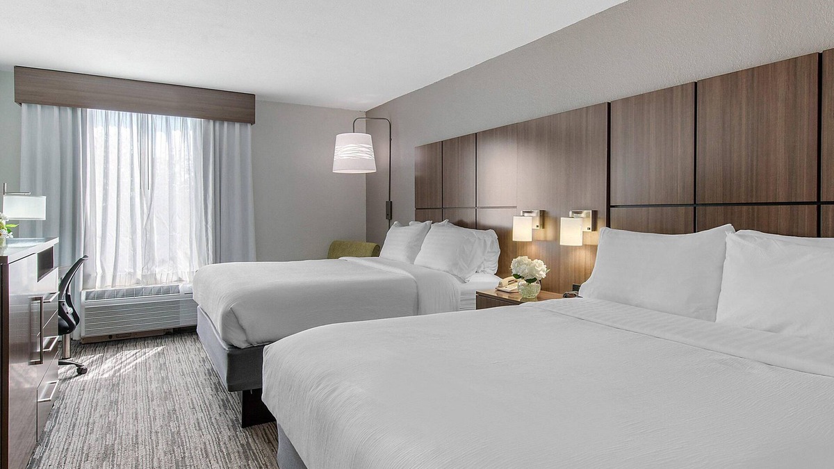 Tropic Hotel | Pet Friendly Spacious Suite Near I-95 | Pool + Free Parking | Near Indian River