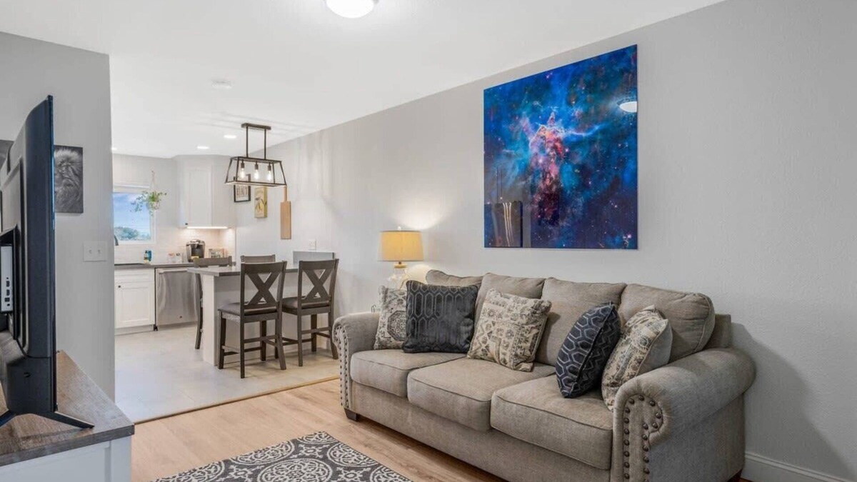 Santa Maria House | Pet-Friendly, Stylish Home w/Backyard Oasis