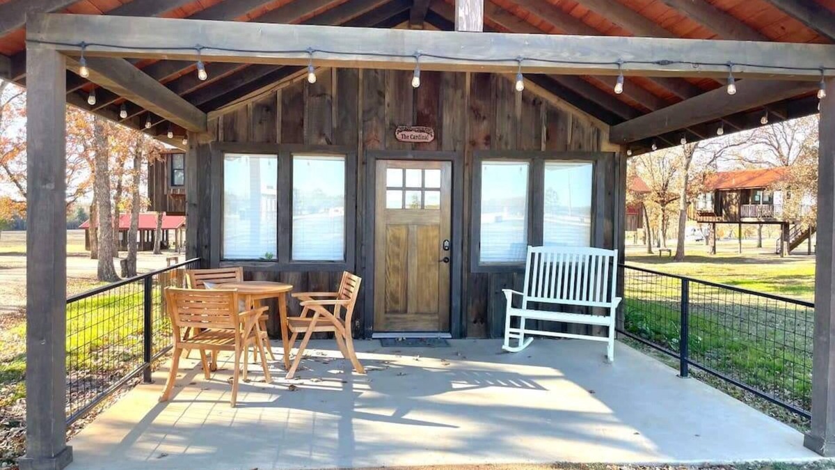 Elm Mott Ski Chalet | Pet Friendly The Cardinal Cabin 15MIN to Magnolia