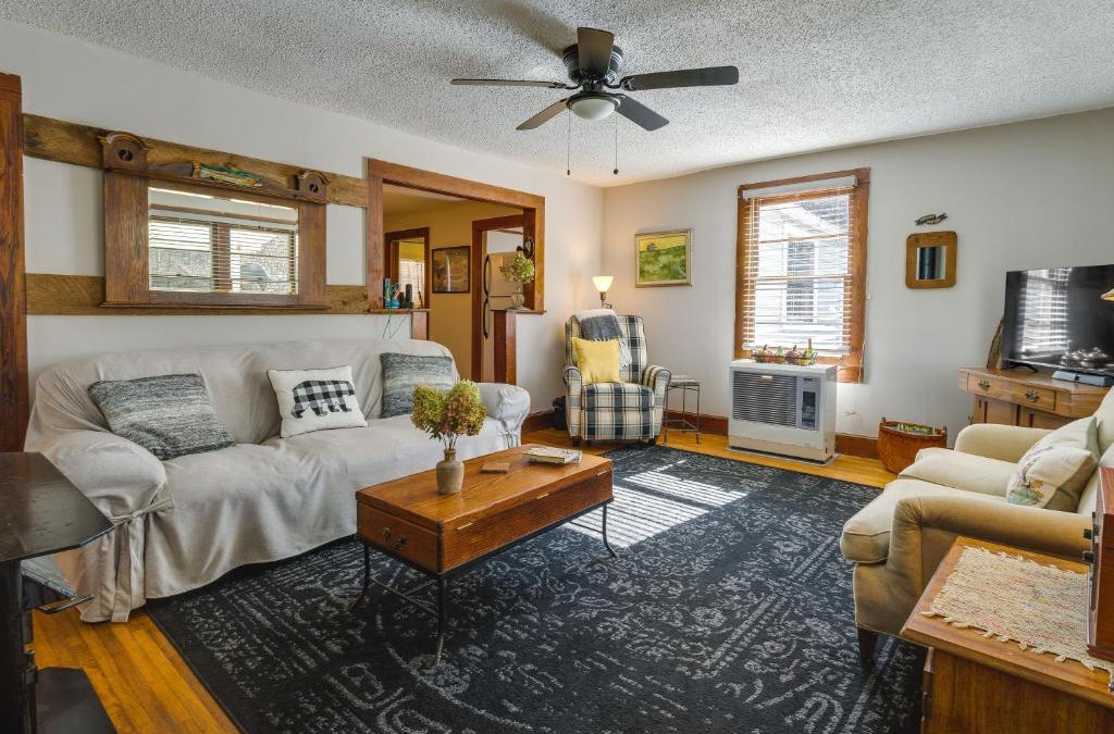 Kyle House | Pet-Friendly Topton Home with Patio, Deck and Views!